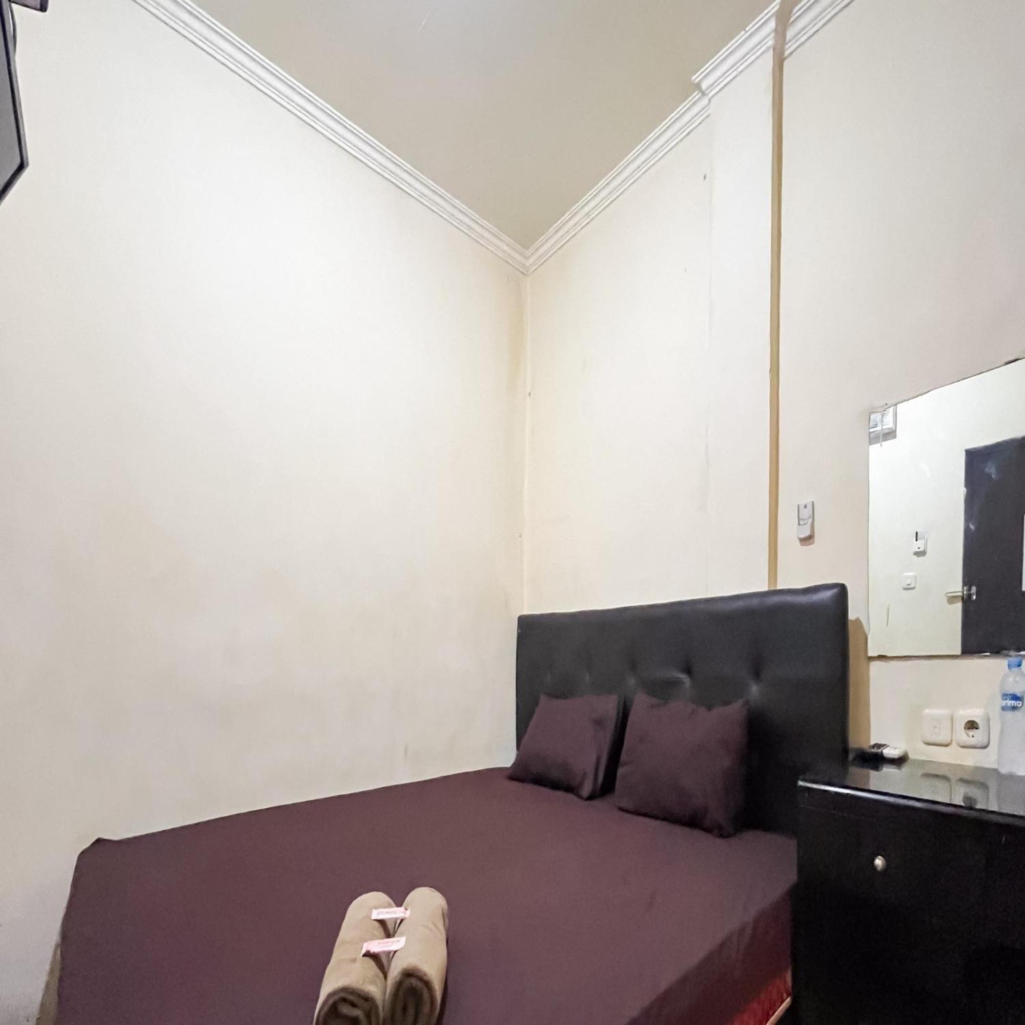 Arcadia Rooms Redpartner Jakarta Exterior photo