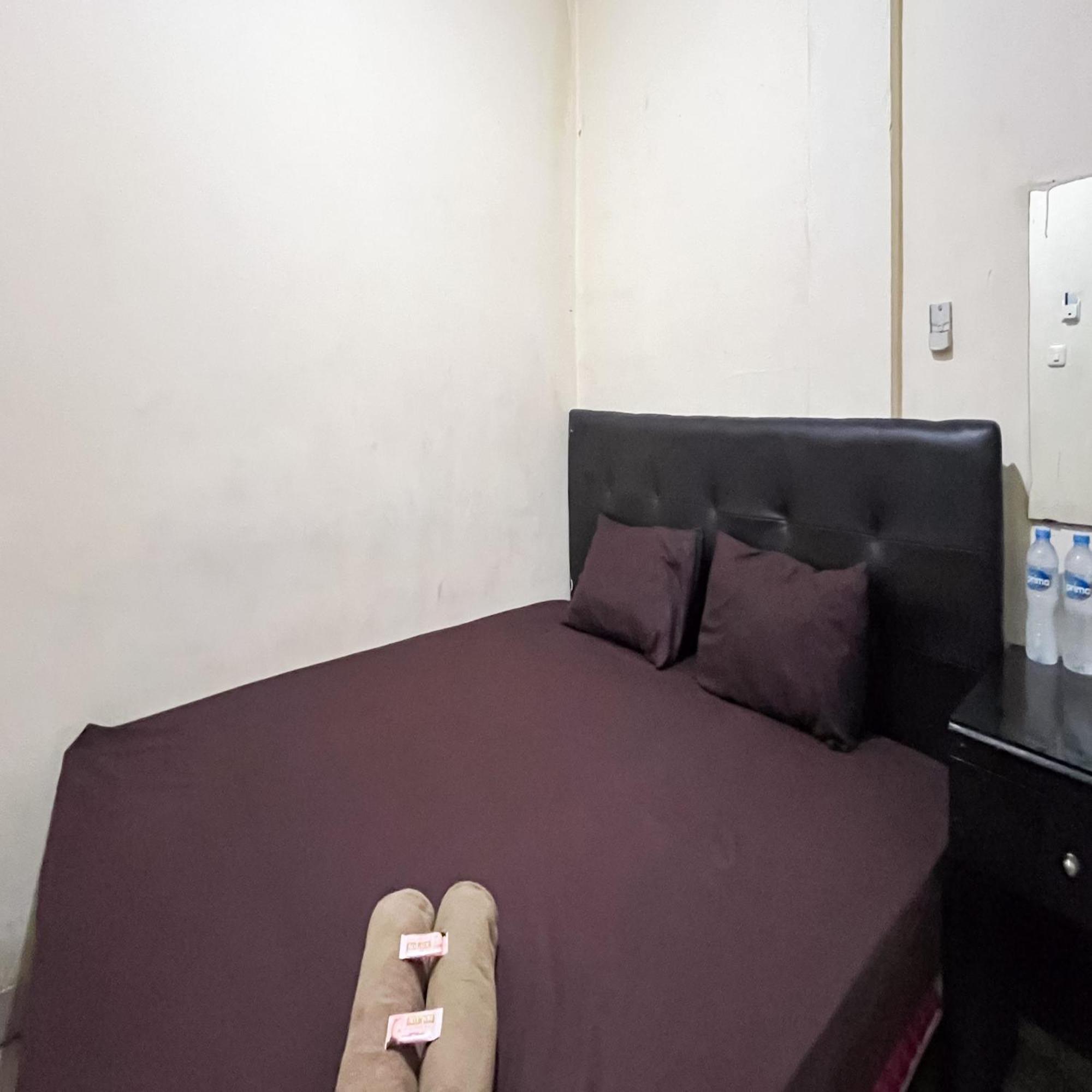 Arcadia Rooms Redpartner Jakarta Exterior photo