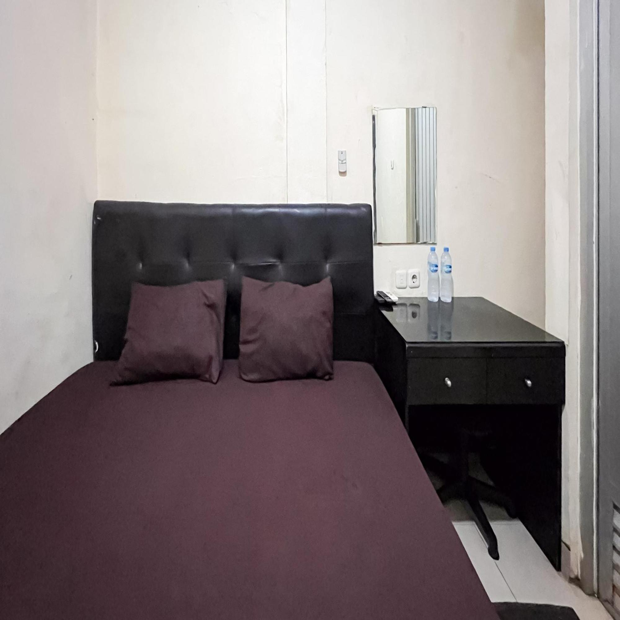 Arcadia Rooms Redpartner Jakarta Exterior photo